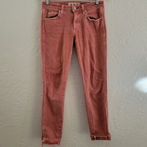 AMO Stix Crop Canyon Rose Size 25